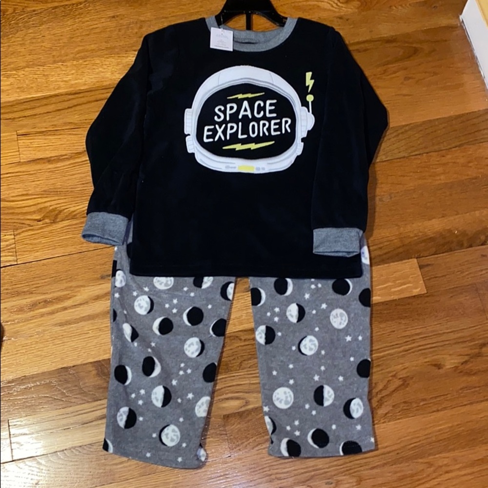 Space Explorer - Fleece Pajamas Set - Carter’s- Size 6